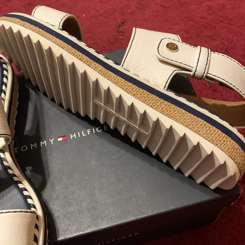 Tommy Hilfiger New White Women Sandal - Picture 8 of 12